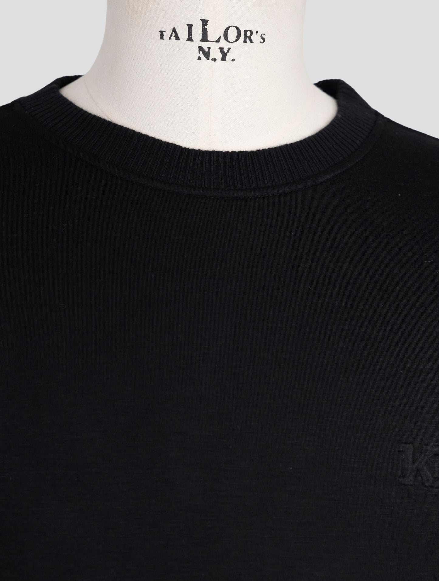 Kiton Knt Black Viscose Ea Sweater Crewneck