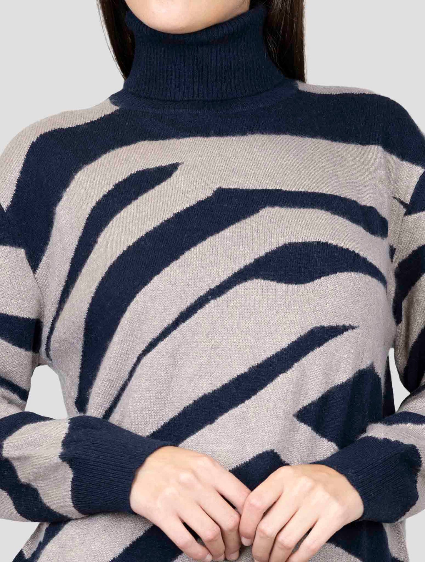 Kiton Blue Beige Cashmere Silk Sweater Turtleneck