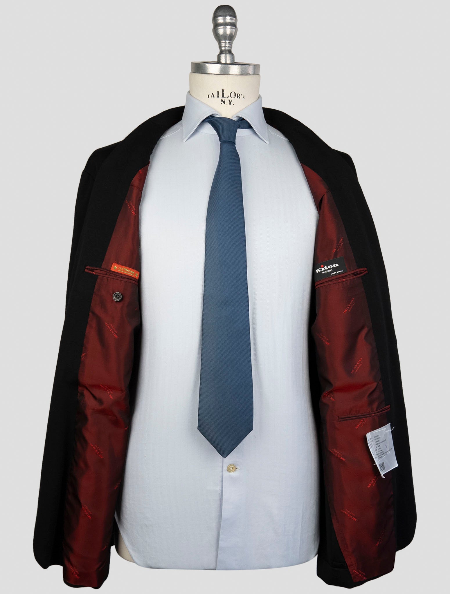Kiton Black Virgin Wool 12,9 Micron Suit