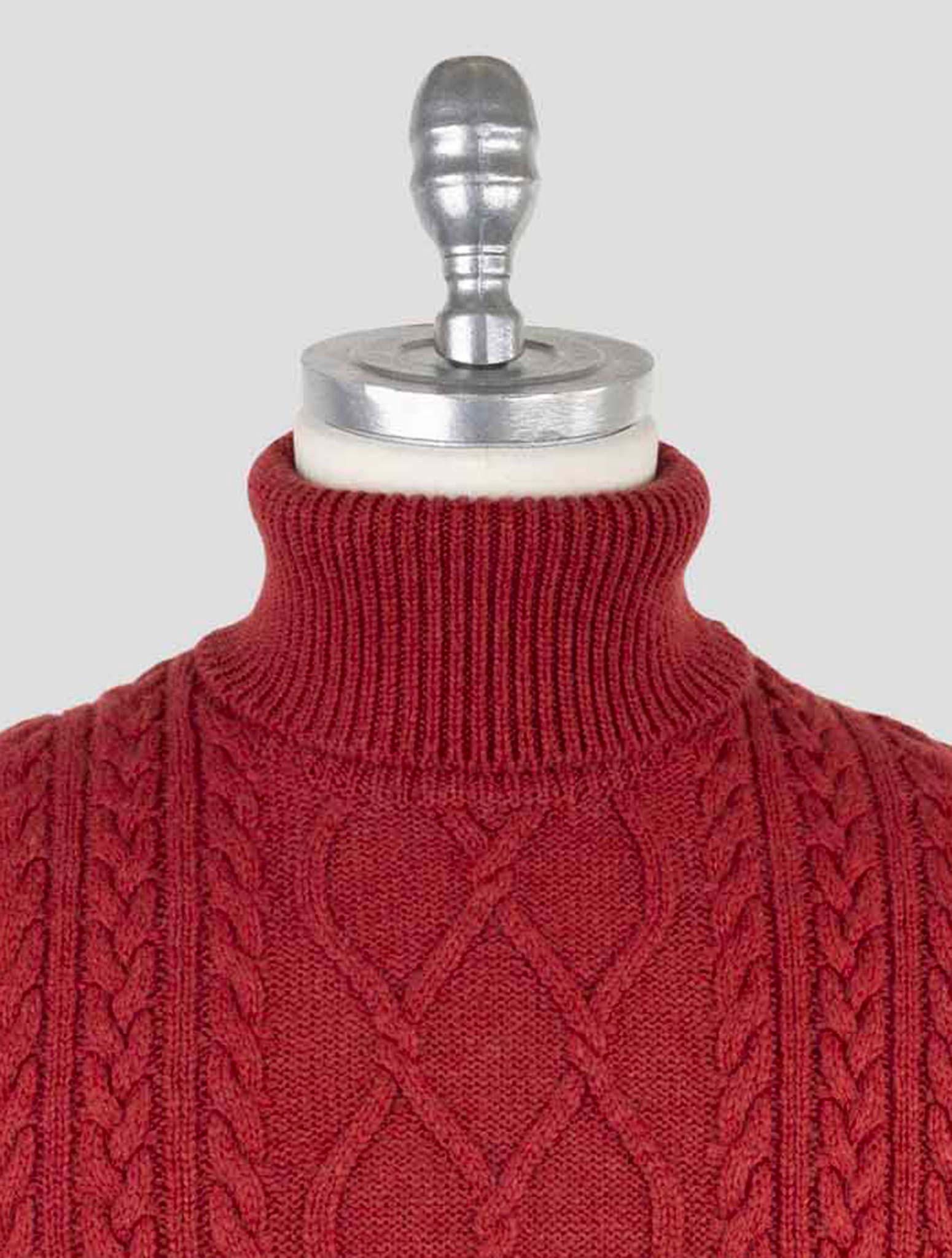 Kiton Burgundy Cashmere Sweater Turtleneck