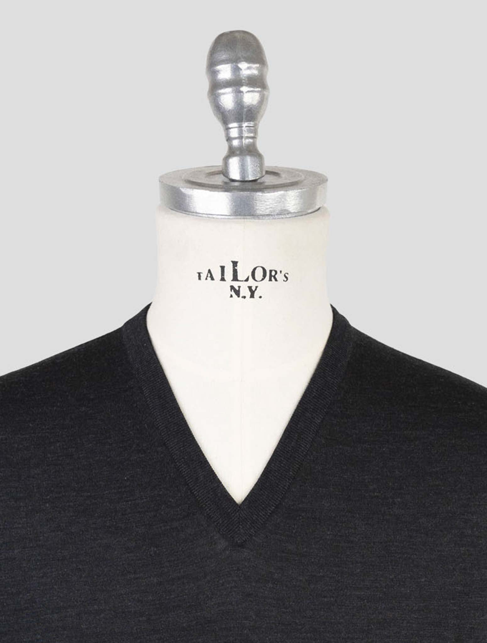 Kiton Dark Gray Wool Diamante Blu 14 Micron Sweater V-neck
