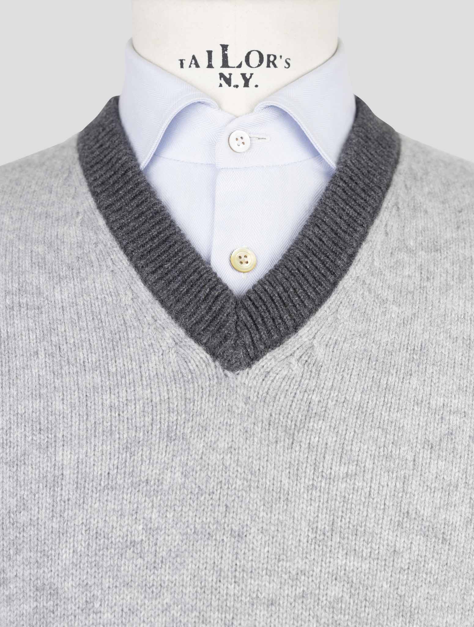 Kiton Gray Cashmere Pa Pu Sweater V-Neck