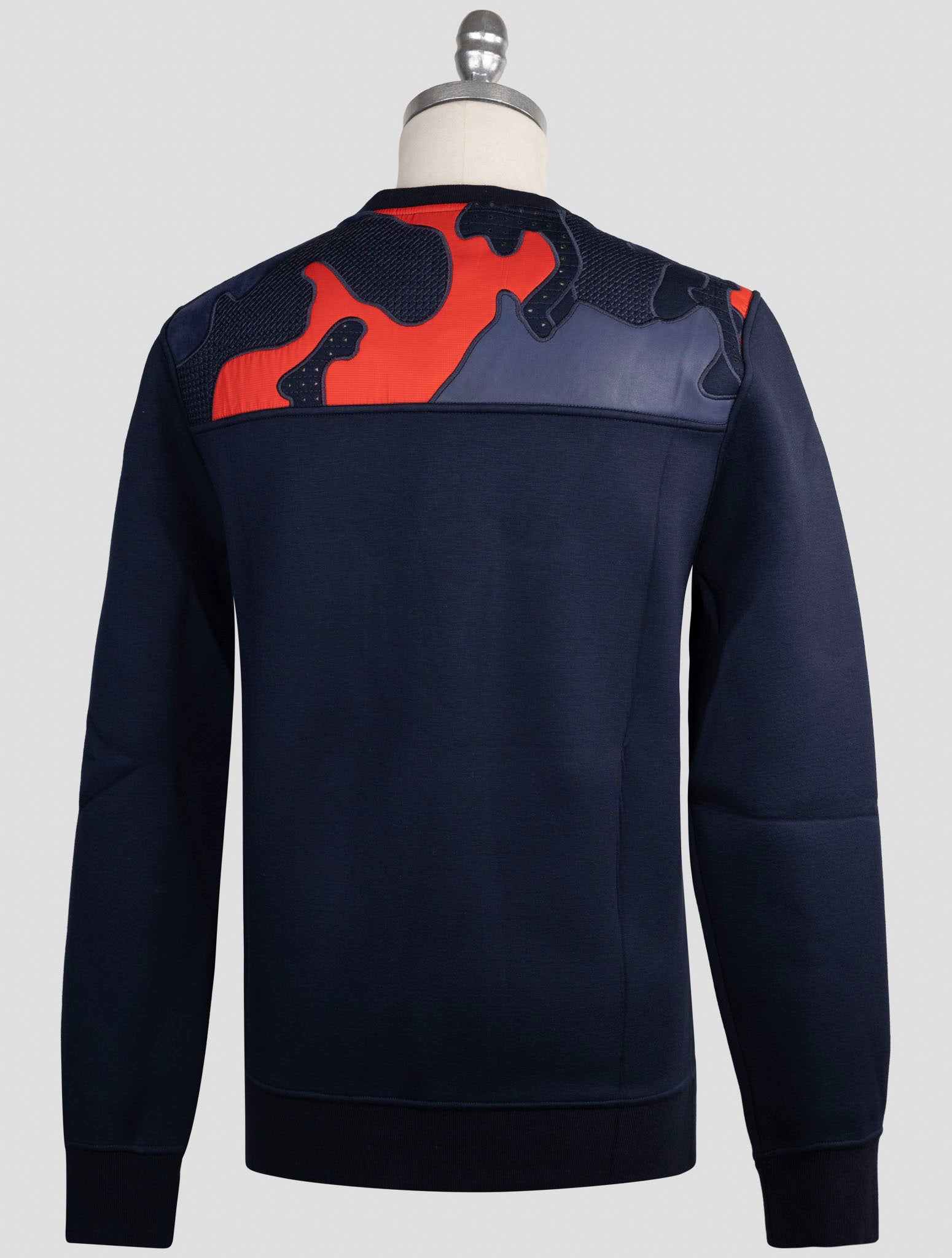 Kiton Knt Black Viscose Ea Sweater Crewneck