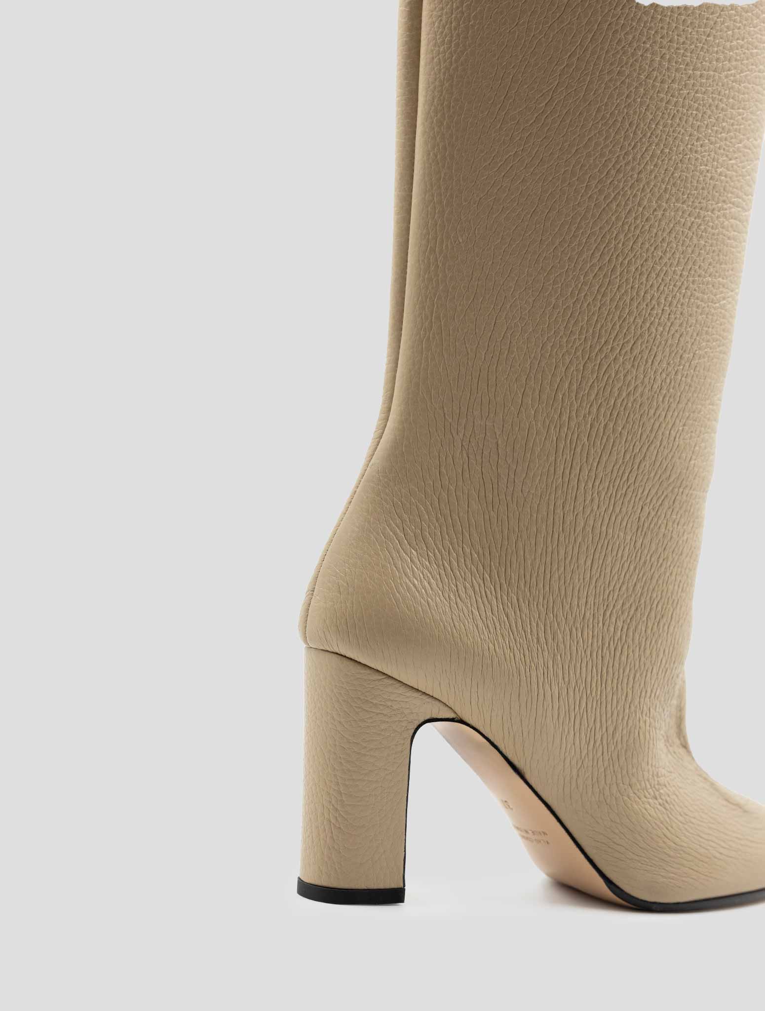 Kiton Beige Leather Boots