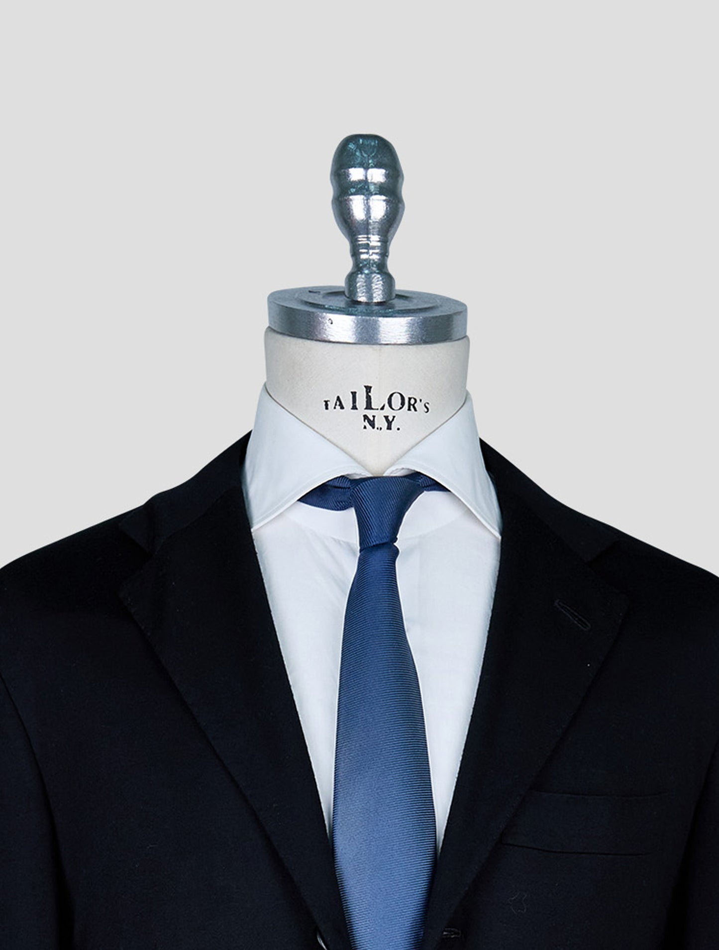 Kiton Black Virgin Wool 12,9 Micron Suit