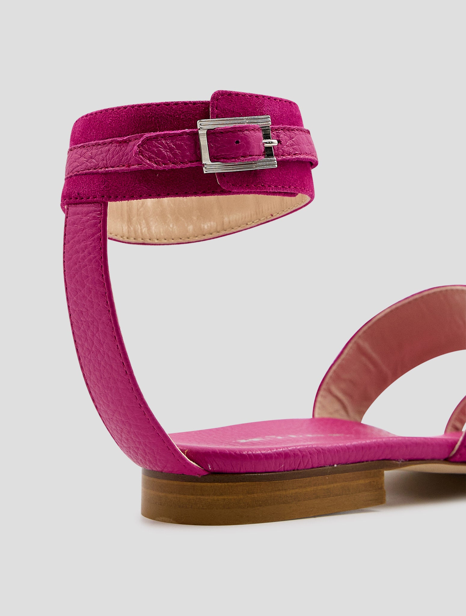 Kiton Fuchsia Leather Sandals Women
